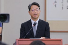 김승원, 법무장관 후보 자진 사퇴…