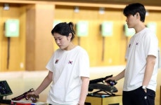 [아이치·나고야 AG] 추가은·홍수현, 10m 공기권총 혼성 단체전 결선 진출