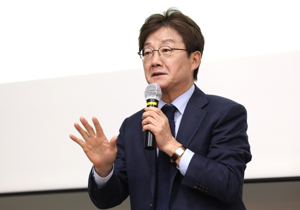 유승민, 국민의힘 대선 경선 불참 선언에 파장 일으키며 국민의힘 내부 변화 논란 확산