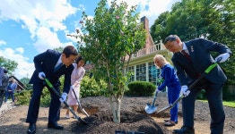 이재명 대통령 내외, 26년 만의 서재필기념관 방문…독립운동 정신 계승과 한미 인연 강조