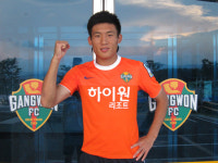 강원FC, 중국 국가대표 미드필더 리춘유 영입