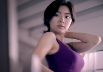 ‘청순글래머’ 신세경, 소녀에서 여인으로...속옷 광고 화보 공개