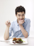 [유통단신]롯데슈퍼  생필품 반값 행진