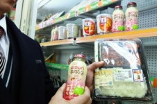 동아오츠카, 씨스페이스와 ‘우리두유’ 증정 행사
