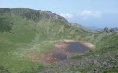 제주 최악의 가뭄, 백록담까지 바싹 말라…