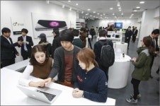 애플 에이샵, 코엑스 본점 리뉴얼 오픈