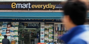 미운 오리새끼 백조로 변할까?…신세계, 적자 계열사 합병