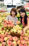 하나로마트, 올해 첫 출하 노지 복숭아 드세요