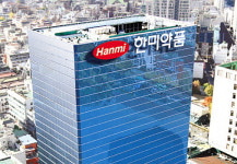 한미약품 사태 2개월…수사는 늑장, 제약바이오株는 허우적