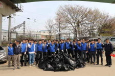 현대로템, 금천천 주변 청소 ‘1사 1하천 가꾸기’