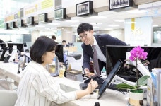 KB국민은행, 디지털 창구 시범운영 시작