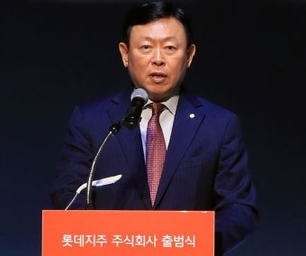 한숨 돌린 롯데, 경영에 올인한다