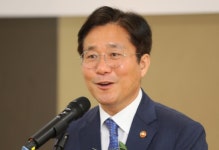 성윤모 산업부 장관 바이오, 차세대 수출 주력산업…국가신약개발 추진