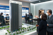 쌍용 더 플래티넘 서울역 견본주택 2000여명 방문