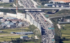 연휴 시작…귀성 방향 정체 낮 12시∼1시 최대