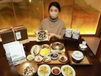 롯데백화점 남파고택에서 제철 한식 맛보세요