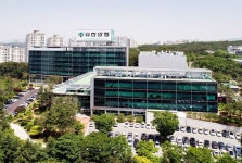 유한양행, 기술수출한 치료제 임상3상 개시…마일스톤 수령