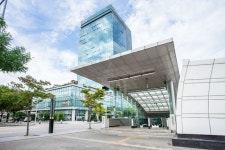 KT스카이라이프, 디지털미디어시티역 기업 테마역사 사용기관 선정