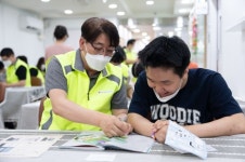 勞-經 뜻 모아…LG전자, 국내외 어린이에 온정