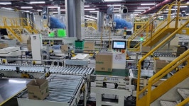 [르포]178兆 글로벌 CBE 공략 ‘CJ대한통운 인천GDC’…140대 ‘물류 로봇’ 일사분란 ‘척척’