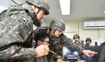 김명수 합참의장 “적 무인기 도발, 단호한 ‘선조치 후보고’”