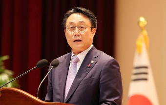 해수장관, 부산 자갈치시장 찾아 ‘수산물 물가’ 점검