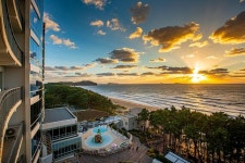 다가오는 가을단풍 여행 시즌…선셋 감상 가능한 아일랜드 리솜