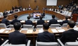 김병주 MBK 회장 국회 불출석…오만방자, 고발·청문회라도