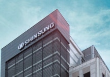 신성통상, 자진상폐 요건 미충족…공개매수로 지분 94.6% 확보