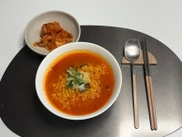 [먹어보니] 신라면인데 국물이 다르다...닭육수 더한 신라면 골드