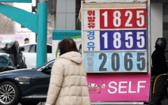 석유 최고가격제 시행 첫 주, 전국 주유소 기름값 하락