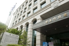 소송대리 행정사 등 변호사법 위반 2건 고발