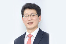 현직 부장검사 한반도 13개주로 나눈 중위 연방제 통일 바람직 