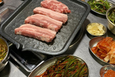 양재역 1번 출구 ‘장수정육식당’