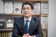 [서울변회장 후보에게 듣는다] 기호③ 윤성철 “직역수호 국회전담팀 구성… ‘강한 서울회’ 만들겠다”