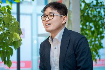김동현 수원지법 판사, “시각장애는 마음의 눈으로 세상을 살피라는 계시”