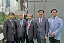 한국법학원, 용산구 사옥에 법학원기 게양