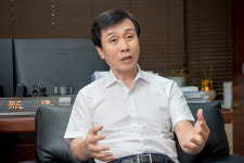 ‘수리남’ 민완 검사 모델… 김희준 엘케이비앤파트너스 대표변호사