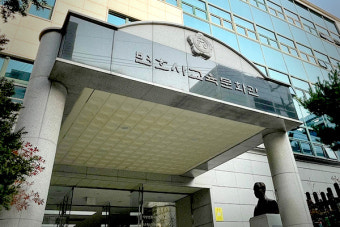 대한변협, '학폭 소송 불출석' 권경애 변호사 징계 조사 준비