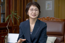 노정연 부산고등검찰청 검사장… 무심과 보편타당함으로 이룬 성취, 그리고 겸양