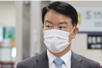 [판결] '선거개입 혐의' 강신명 前 경찰청장, 항소심서 집행유예로 감형