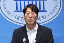 강제 퇴장 논란 강성희 진보당 의원, 과거 업무방해·폭처법 처벌 전력