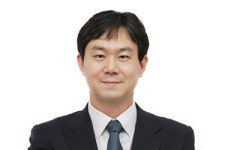 기업형사 전문가 신재환 부장판사, 법무법인 율촌 합류