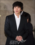 [SS포토] 지성 고인을 뒤로하고.. 씁쓸한 발걸음