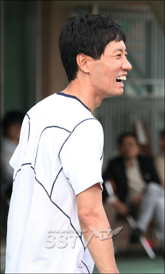 [SS포토] '페이스메이커' 김명민, '마우스피스' 눈길