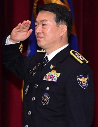신임 경찰청장에 강신명 서울경찰청장 내정...사상 첫 경찰대 출신
