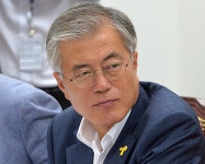 문재인 의원 부림사건 33년 만에 무죄 잃어버린 인생 어떡하나 탄식