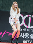 후방주의 EXID 움짤 초토화…3년만에 명동! 위아래~아 예(AH YEAH) [SS포토&톡]