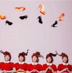 더 레드(The Red) 레드벨벳, 덤덤(Dumb Dumb) 새 티저 공개 날아가는 하이힐…10일부터 엠카운트다운·뮤직뱅크·음악중심·인기가요