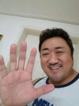 부산행 마동석, 마블리다운 500만 인증샷 공개! 얼굴보다 큰 손바닥